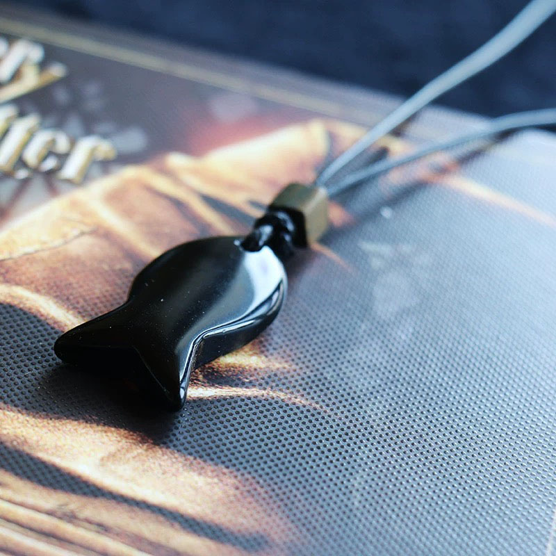 Kalung Liontin Berbentuk Ikan  - Vintage Fashion Enthusiasts ulasan dan harga